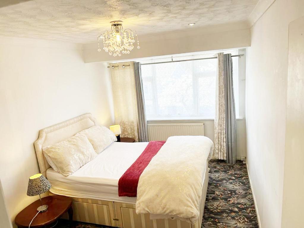 Blessings Of Peace Home Away From Home Кардиф Екстериор снимка