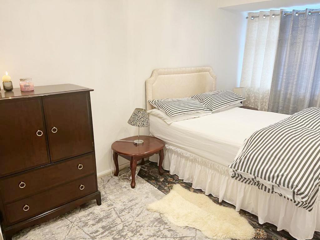 Blessings Of Peace Home Away From Home Кардиф Екстериор снимка
